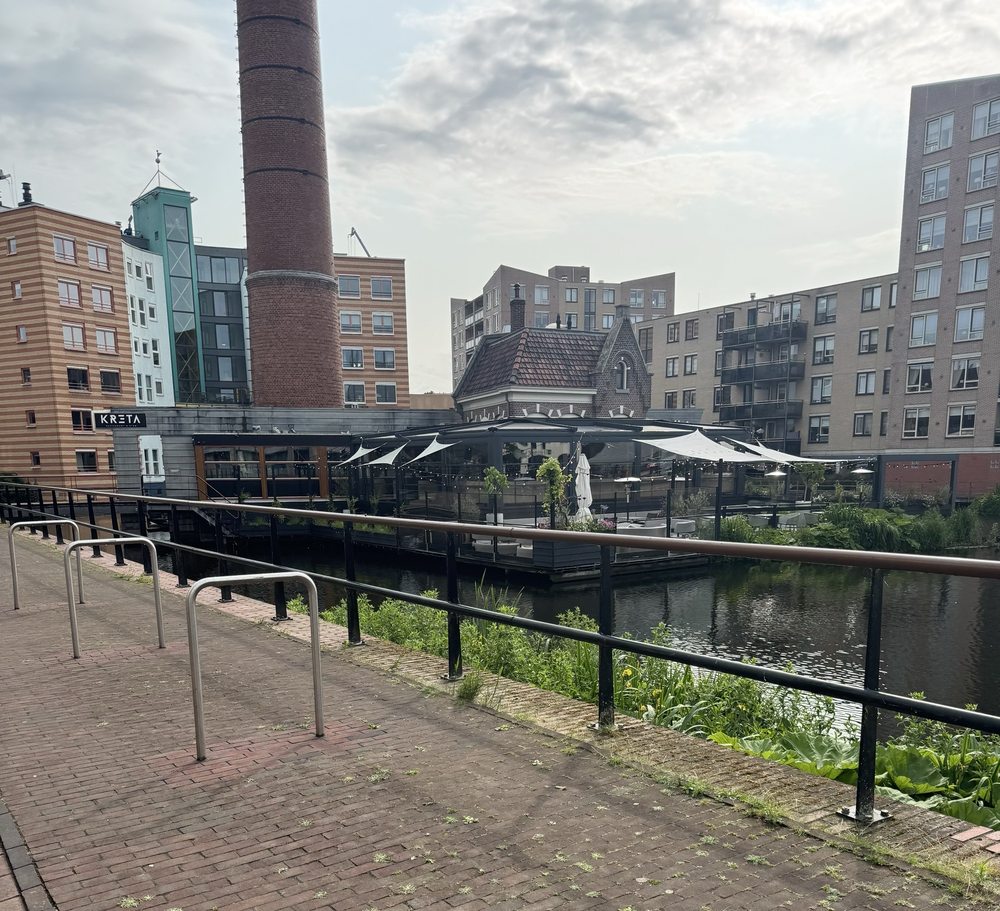 Uncover Almelo's Gem: Kreta Restaurant's High Ratings & Value